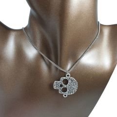 Orora Gümüş Renk 30mm Kuru Kafa Figürlü Kolye