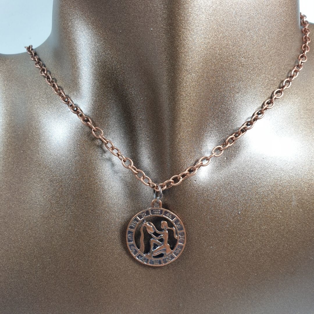 Orora Gümüş/Bronz/Bakır Renk 25mm Kova Burcu Figürlü Kolye