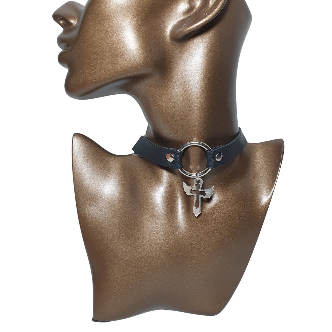 Orora Halkalı Melekli Haç Figürlü Gotik Suni Deri Choker